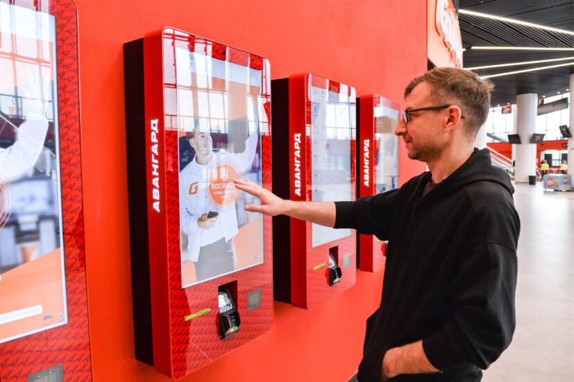 Терминалы самообслуживания TOUHCPLAT для ХК Авангард