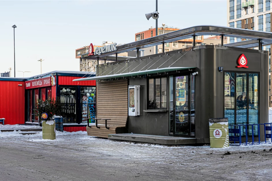 Уличный терминал самообслуживания TOUCHPLAT Q-60 Street в "Теремке"